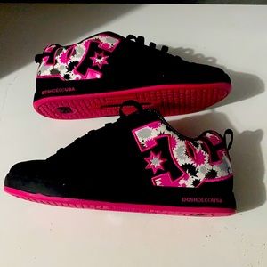 Women’s DC skate shoes